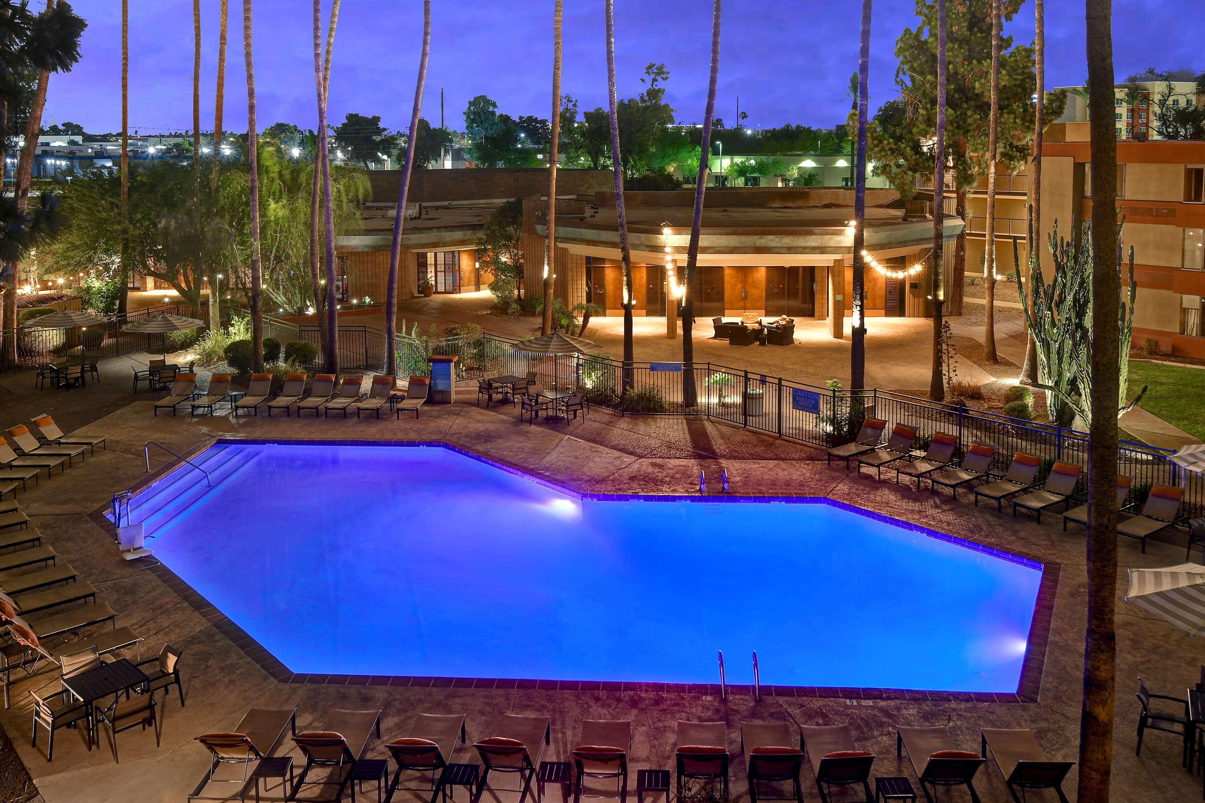 Doubletree By Hilton Phoenix- Tempe Eksteriør billede