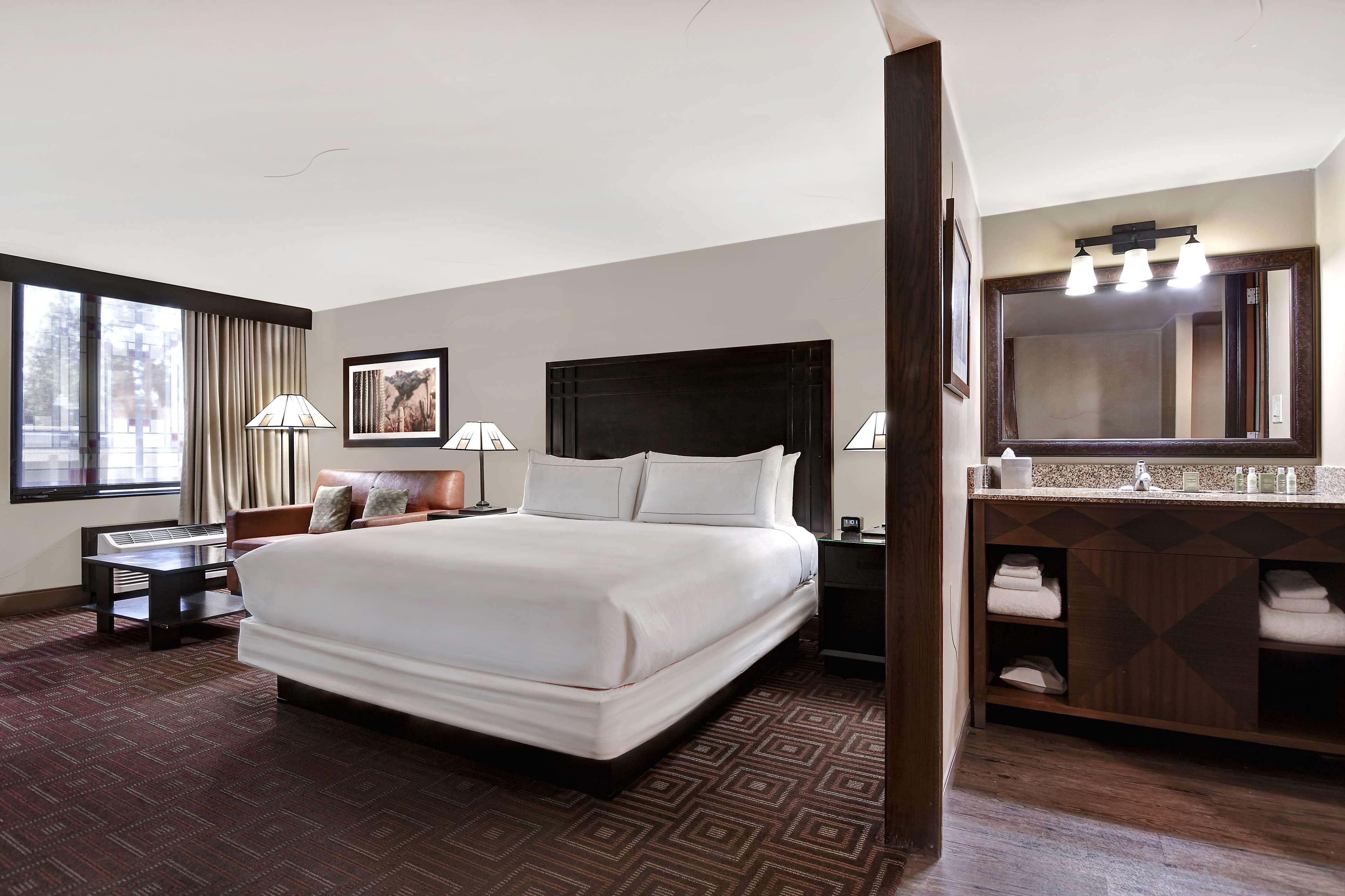 Doubletree By Hilton Phoenix- Tempe Eksteriør billede