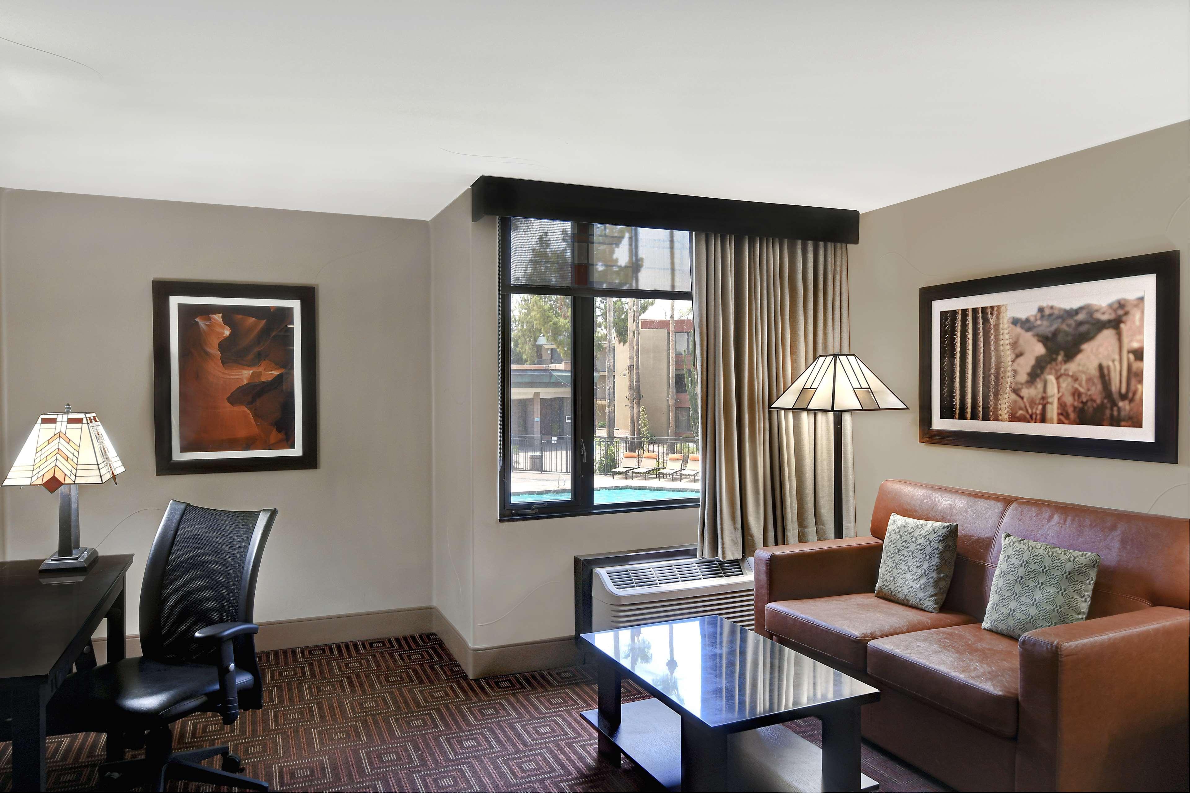Doubletree By Hilton Phoenix- Tempe Eksteriør billede